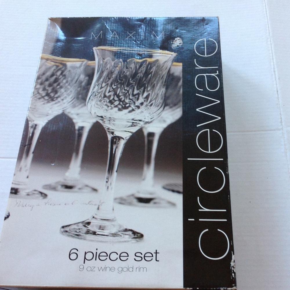 Circleware MAXIM Wine Glasses Gold Rim 6 piece